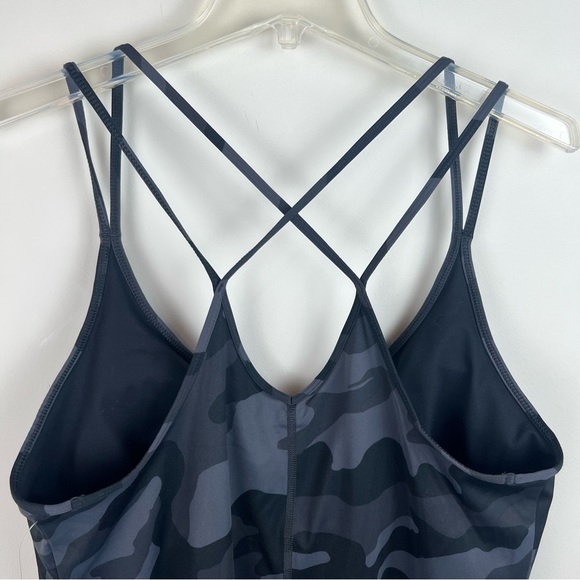 Old Navy Active Camo Print Athletic Tank Top Camouflage Work Out Sports Bra XL - Picture 8 of 13